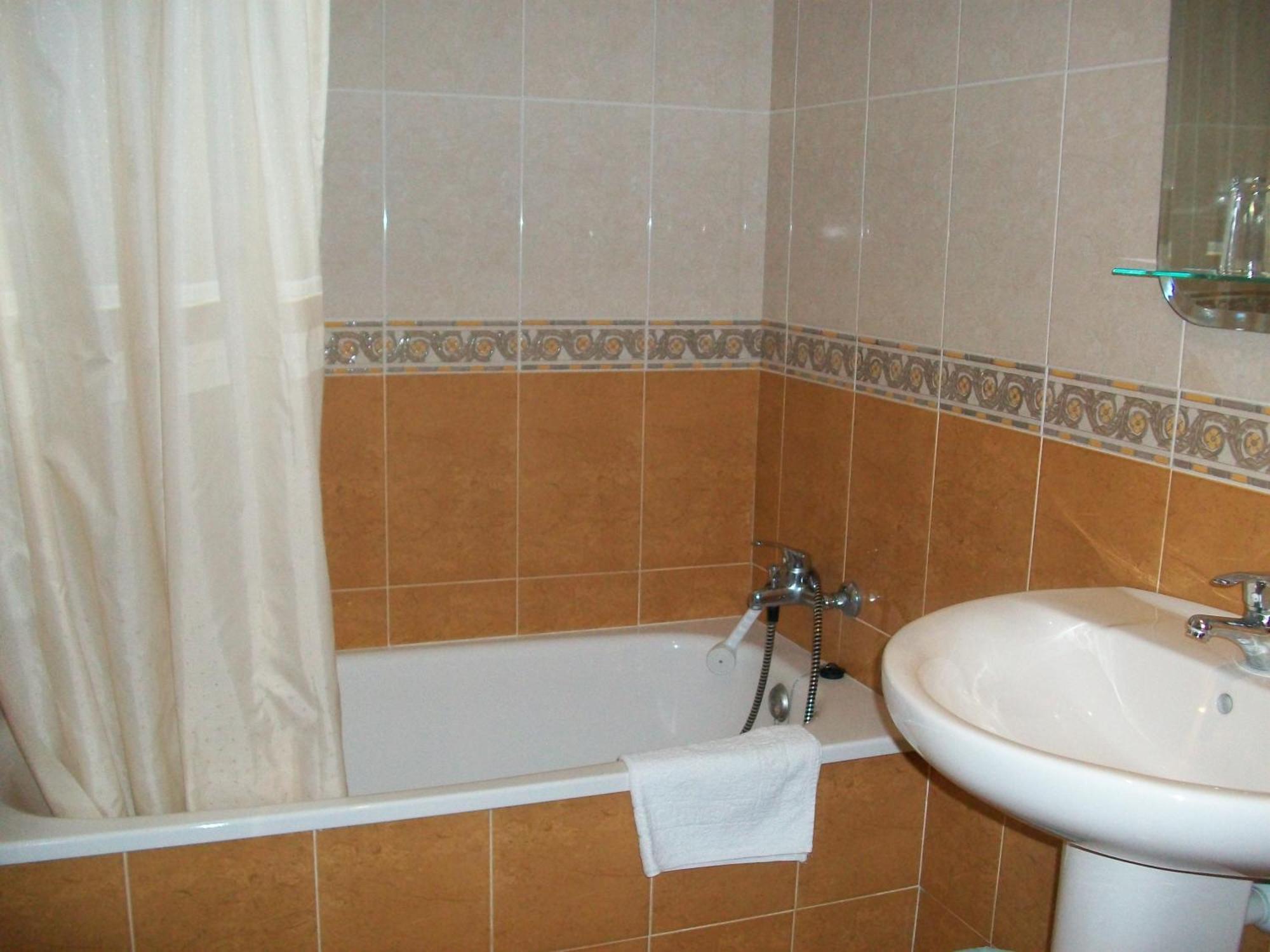 Pension Paseo Real Onís Dış mekan fotoğraf